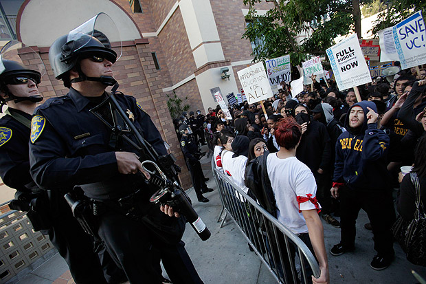 Students Fight Fee Hikes in LA 2009